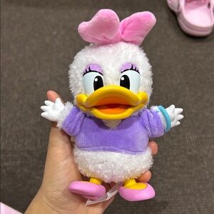 Pop Mart Daisy Disney plush keychain